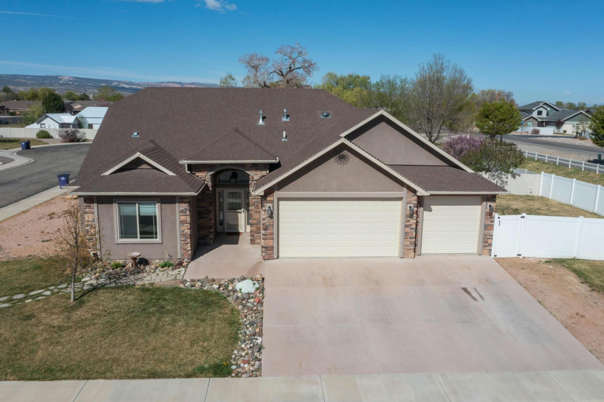 2948 MIA DR, GRAND JUNCTION, CO 81503, photo 1 of 42
