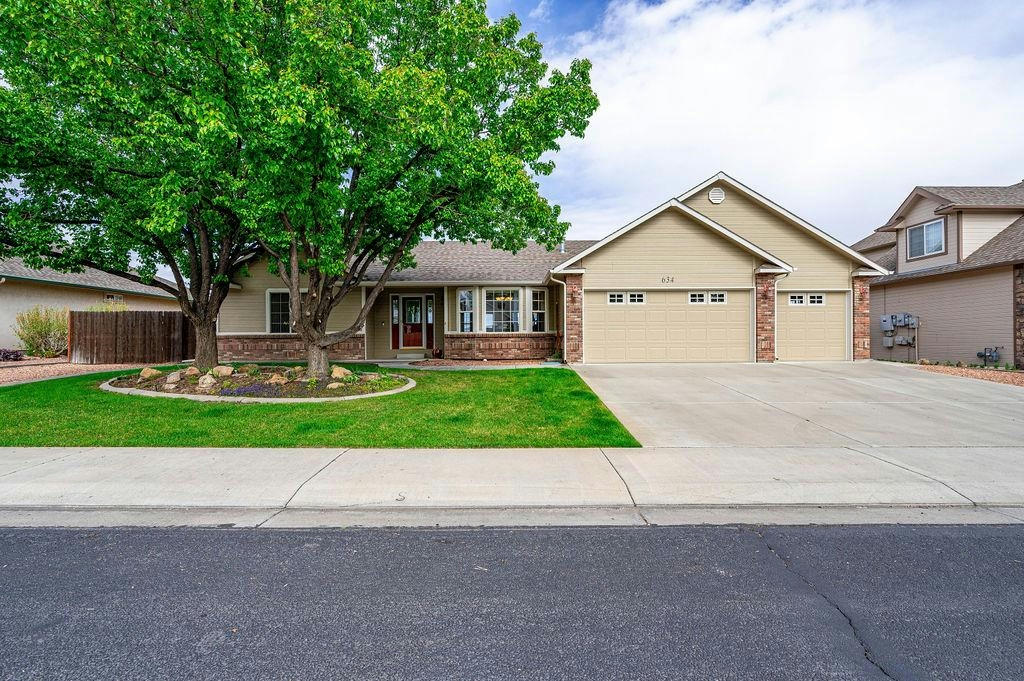 634 TAMARRON DR, GRAND JUNCTION, CO 81506, photo 1 of 29